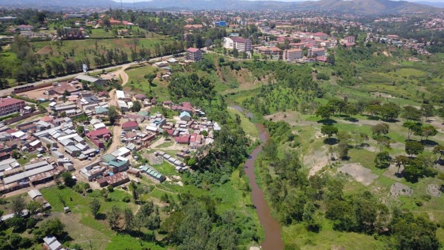 Land acquisitions along River Rwizi have reduced its width and length. Image by Fredrick Mugira. Uganda, 2019. Land acquisitions along River Rwizi have reduced its width and length. Image by Fredrick Mugira. Uganda, 2019.