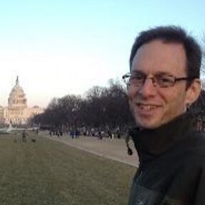 Richard Monastersky in front of the US capitol