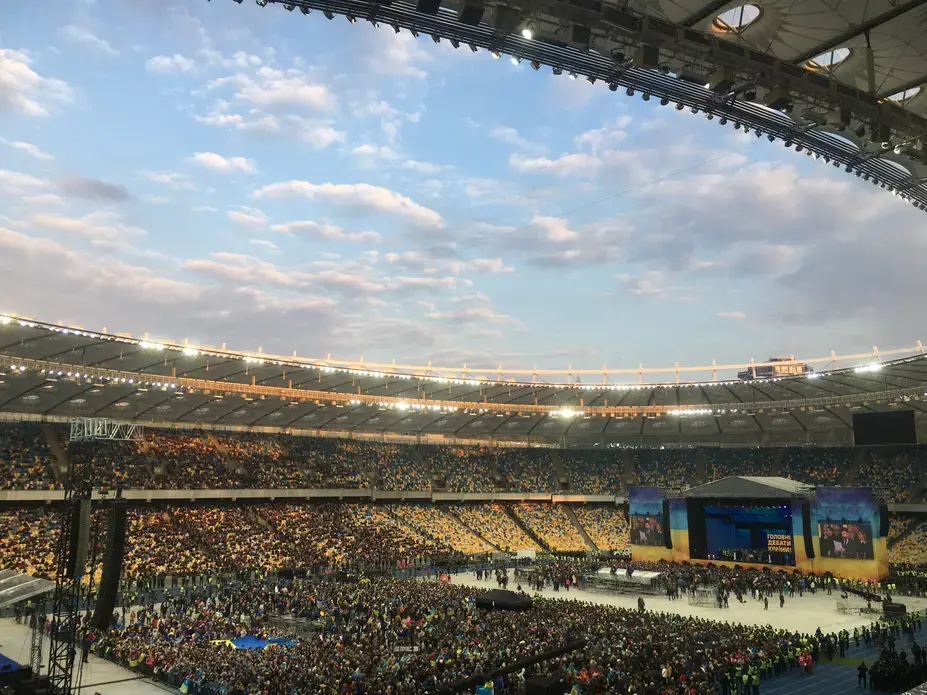 22,000 Ukrainians gathered to watch a presidential debate at Kyiv's Olympiisky Stadium on April 19, 2019. Image by Nina Jankowicz. Ukraine.