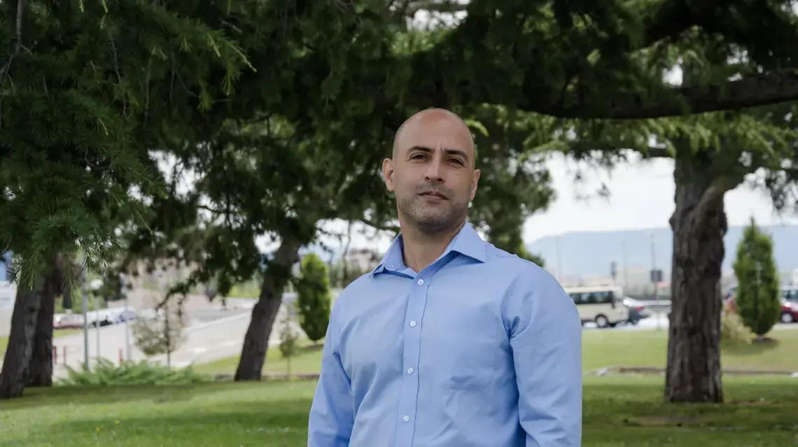 Photo of Carlos Chaccour. Image Courtesy of Verónica Aponte / RMTF.