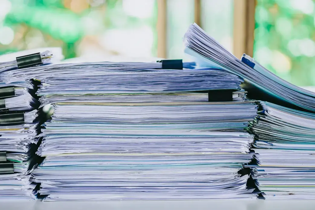 Systematic reviews promise to reveal the best, safest treatments, but during the coronavirus pandemic, many have quickly become outdated. Image by Mongta Studio / Shutterstock. Undated.