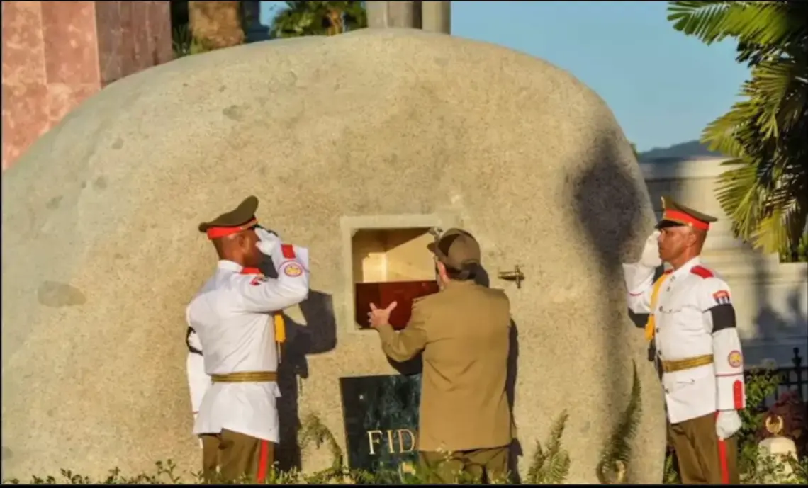 Still image from video. Image by Nick Schifrin and Zach Fannin. Cuba, 2016.