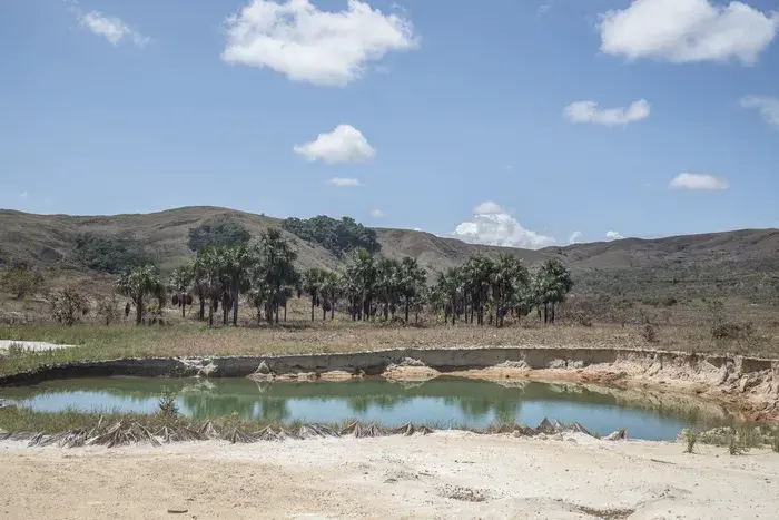 Inactive mine on the way to Arenal. Image by Fabiola Ferrero. Venezuela, 2020.
