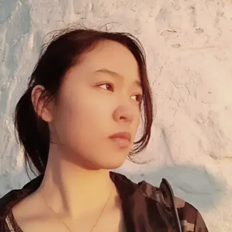 Headshot of Holly Lam