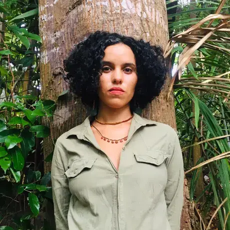 taina headshot.jpeg Tainá Aragão