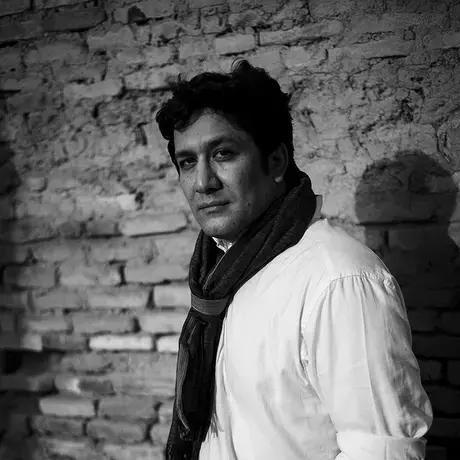 Enayat Asadi Headshot