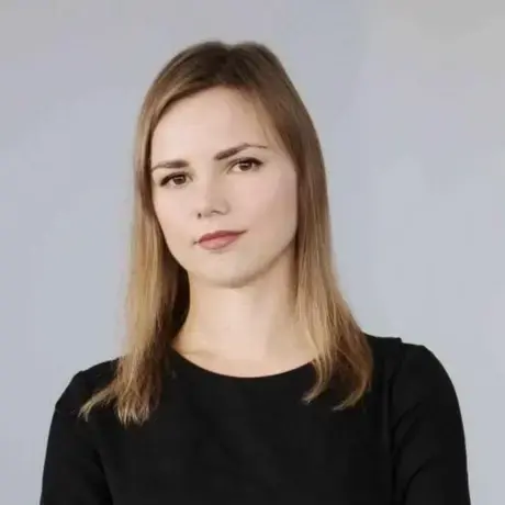Anna Babinets Headshot