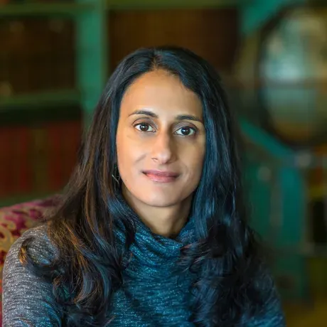 Bina Venkataraman headshot