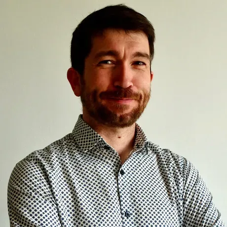 Luc Martinon headshot