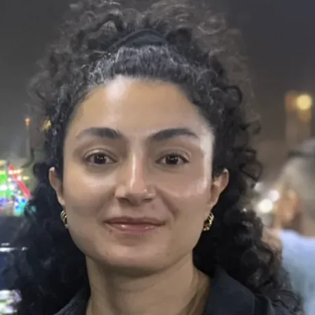 Sarah Almukhtar