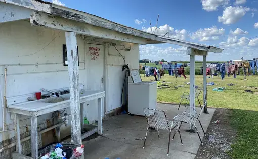 A picture taken on July 28 shows what the living conditions look like for one migrant camp in Delta, Ohio. Image by Areeba Shah. United States, 2020.