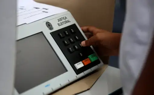 Ballot box machine