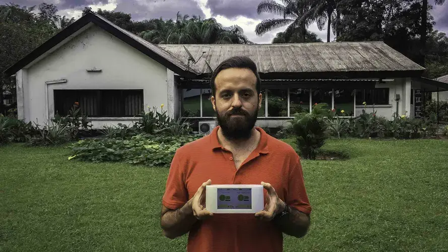 Until a recent move, geoscientist Rafael Navarro was one of the few sources of PM2.5 data in the area. He kept a monitor in the backyard of his home in Port Harcourt. Image by Larry C. Price. Nigeria, 2018.