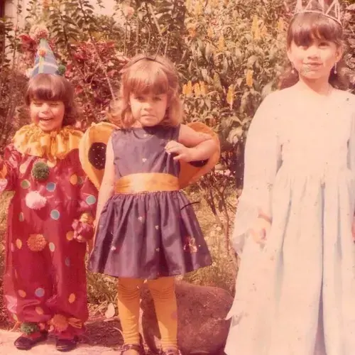 Daniela (far left) and family in San José, Costa Rica, prior to having diabetes.&nbsp;Image courtesy of&nbsp;Daniela Rojas Jimenez.