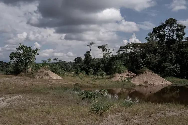 An illegally operating gold mine stopped by Wampis intervention. Image by Marcio Pimenta. Peru, 2019.